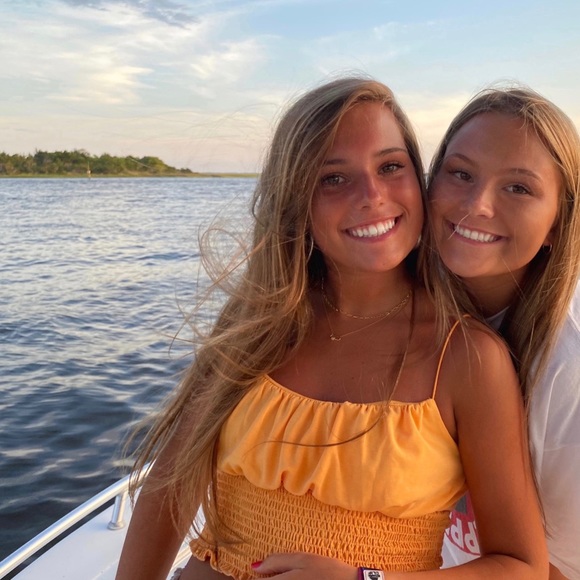 Meet your Posher, Sarah - Picture 1 of 1